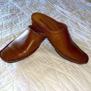 Modelista Leather Clogs - Size 6.5